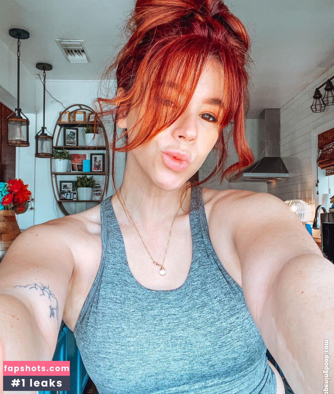 Jillian Rose Reed gallery photo #3