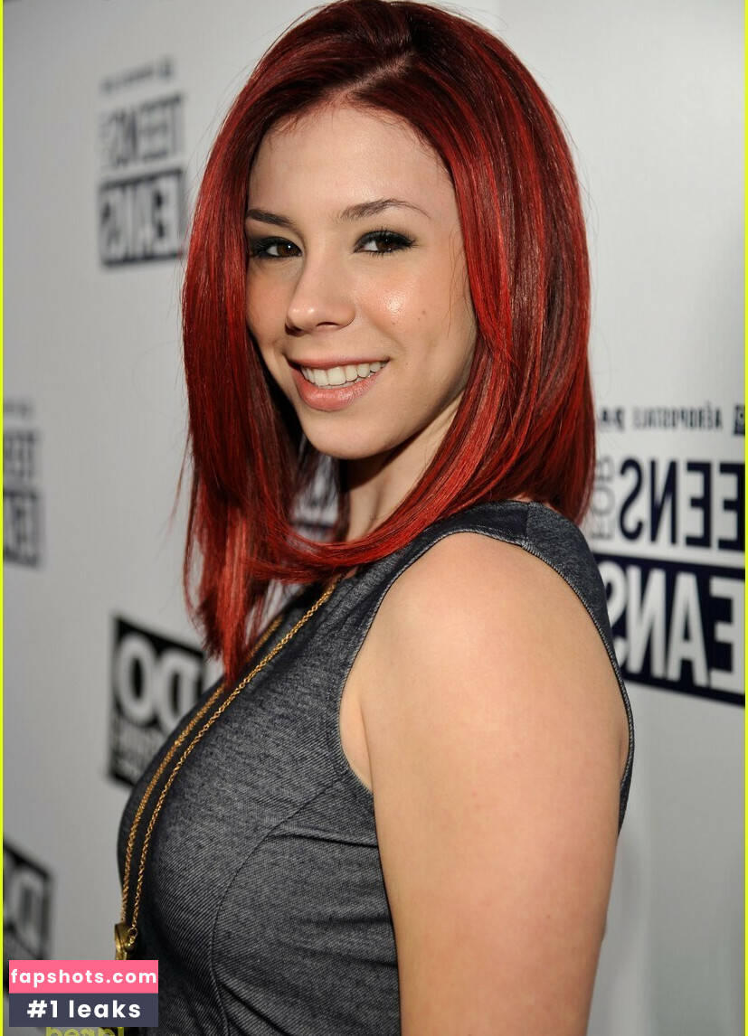 Jillian Rose Reed gallery photo #22