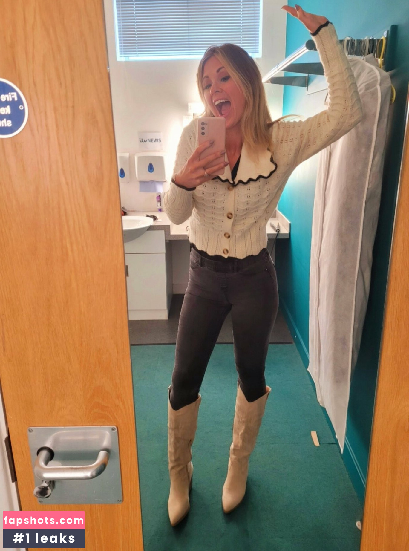 Jo Blythe Nude Leaks OnlyFans Photos #27 - LeakJerk