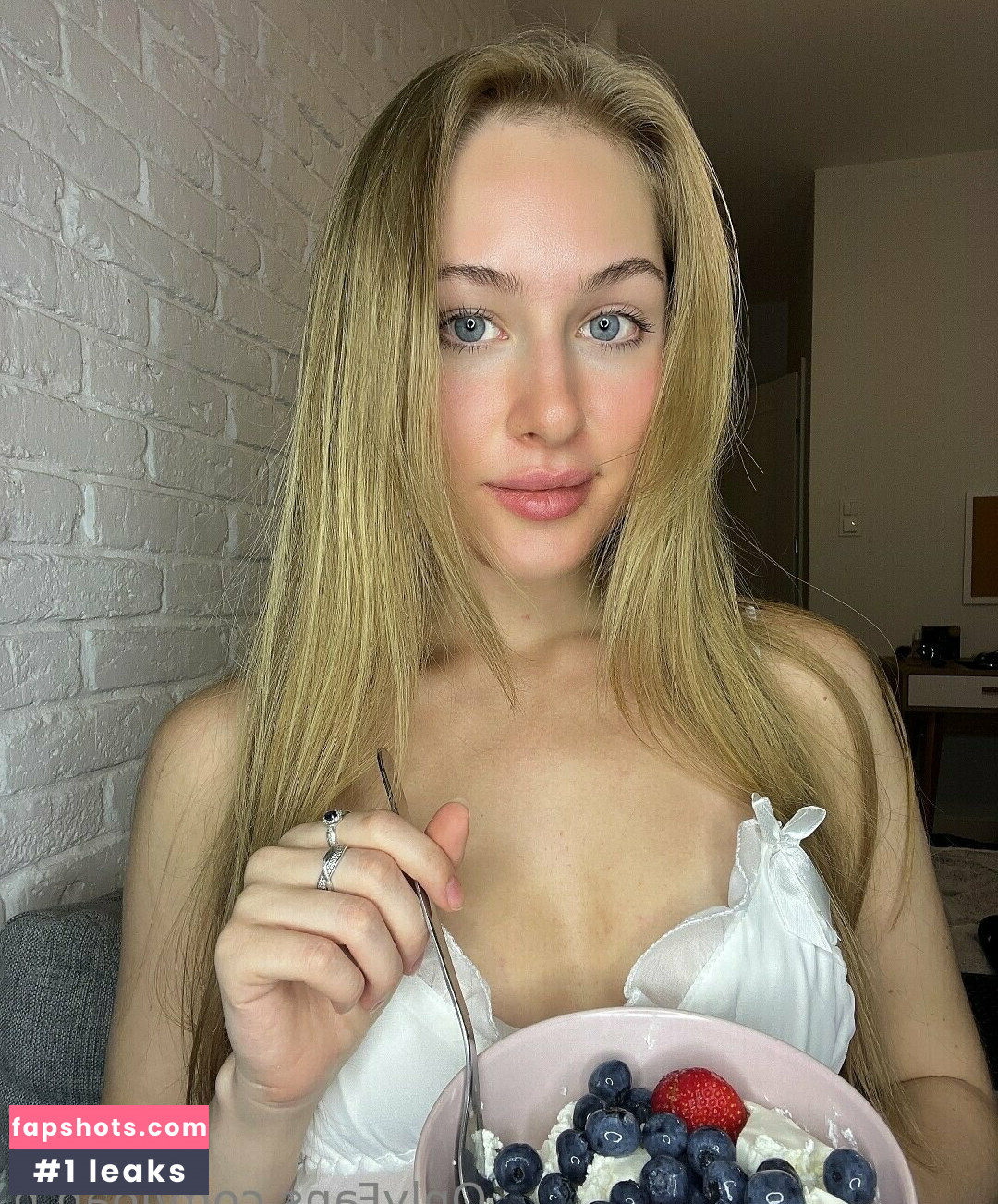 Joan.n gallery photo #43