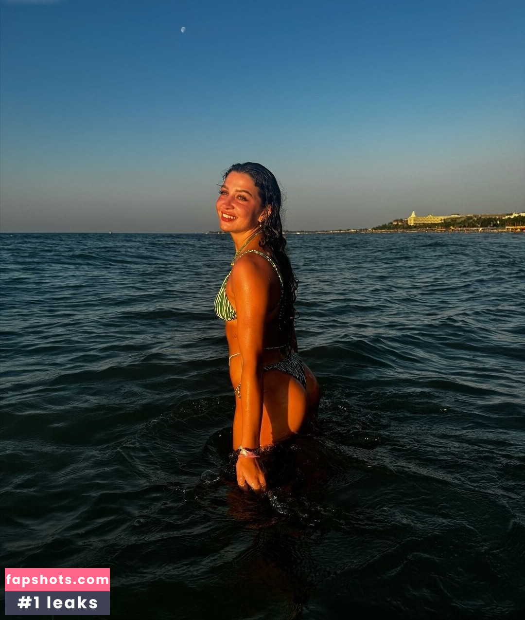 Joana Salamone gallery photo #23