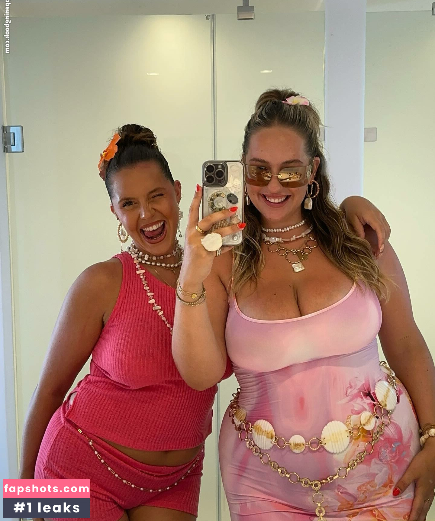 Joann Van Den Herik gallery photo #28