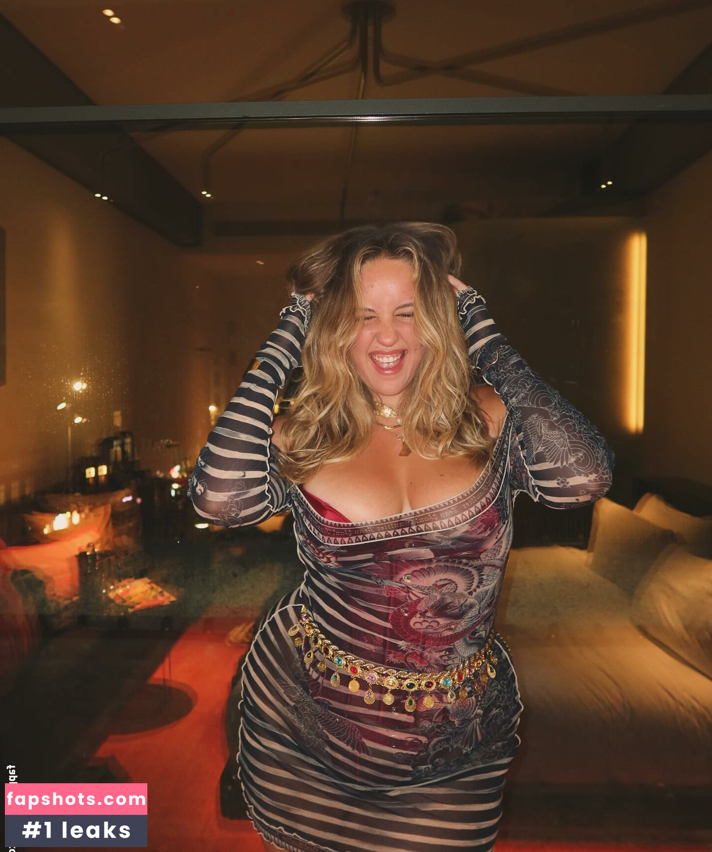 Joann Van Den Herik gallery photo #30