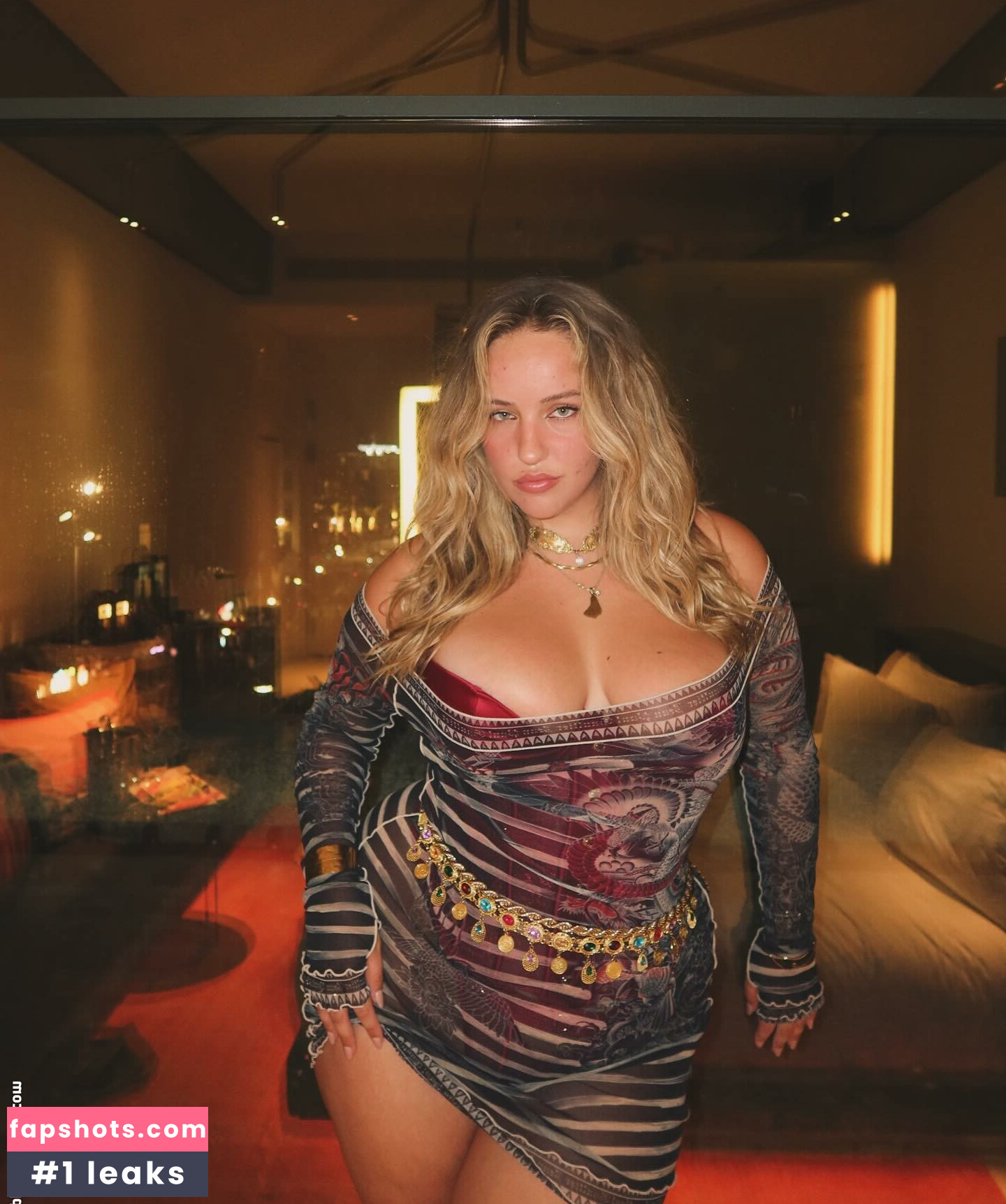 Joann Van Den Herik gallery photo #31