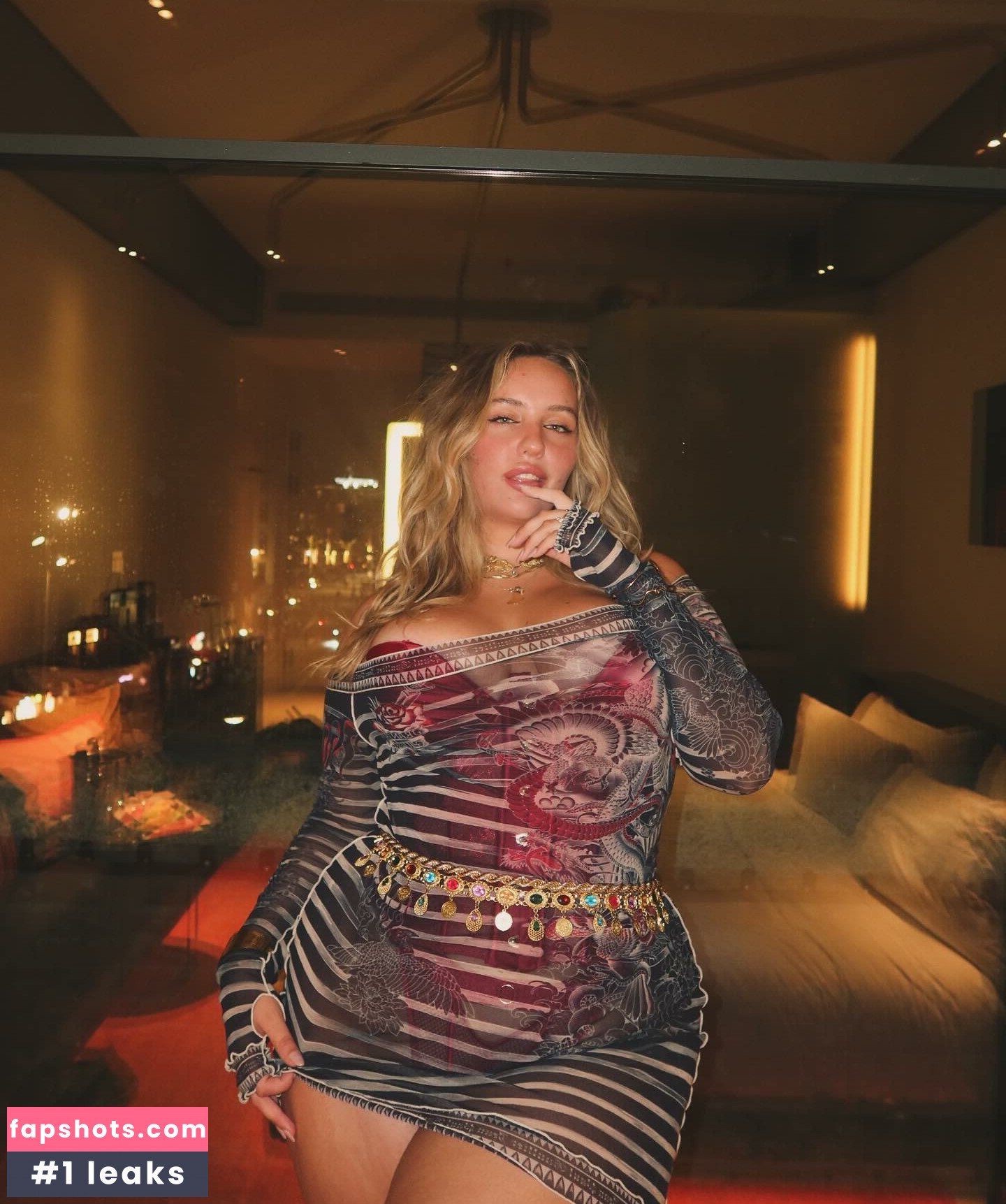 Joann Van Den Herik gallery photo #33