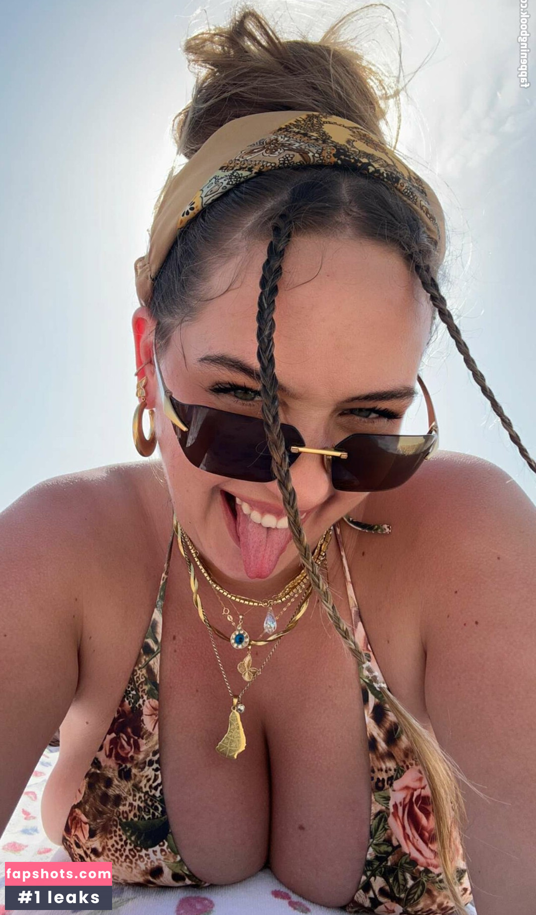 Joann Van Den Herik gallery photo #66