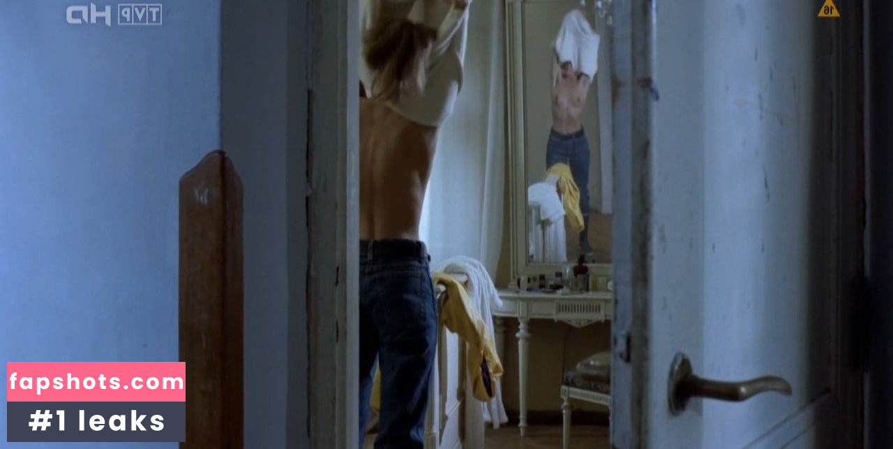 Joanna Benda nude babe gallery