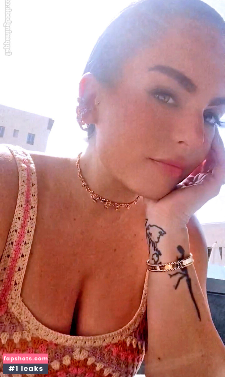 Joanna Jojo Levesque gallery photo #17