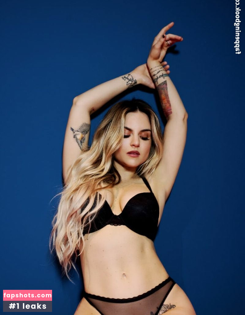 Joanna Jojo Levesque gallery photo #3