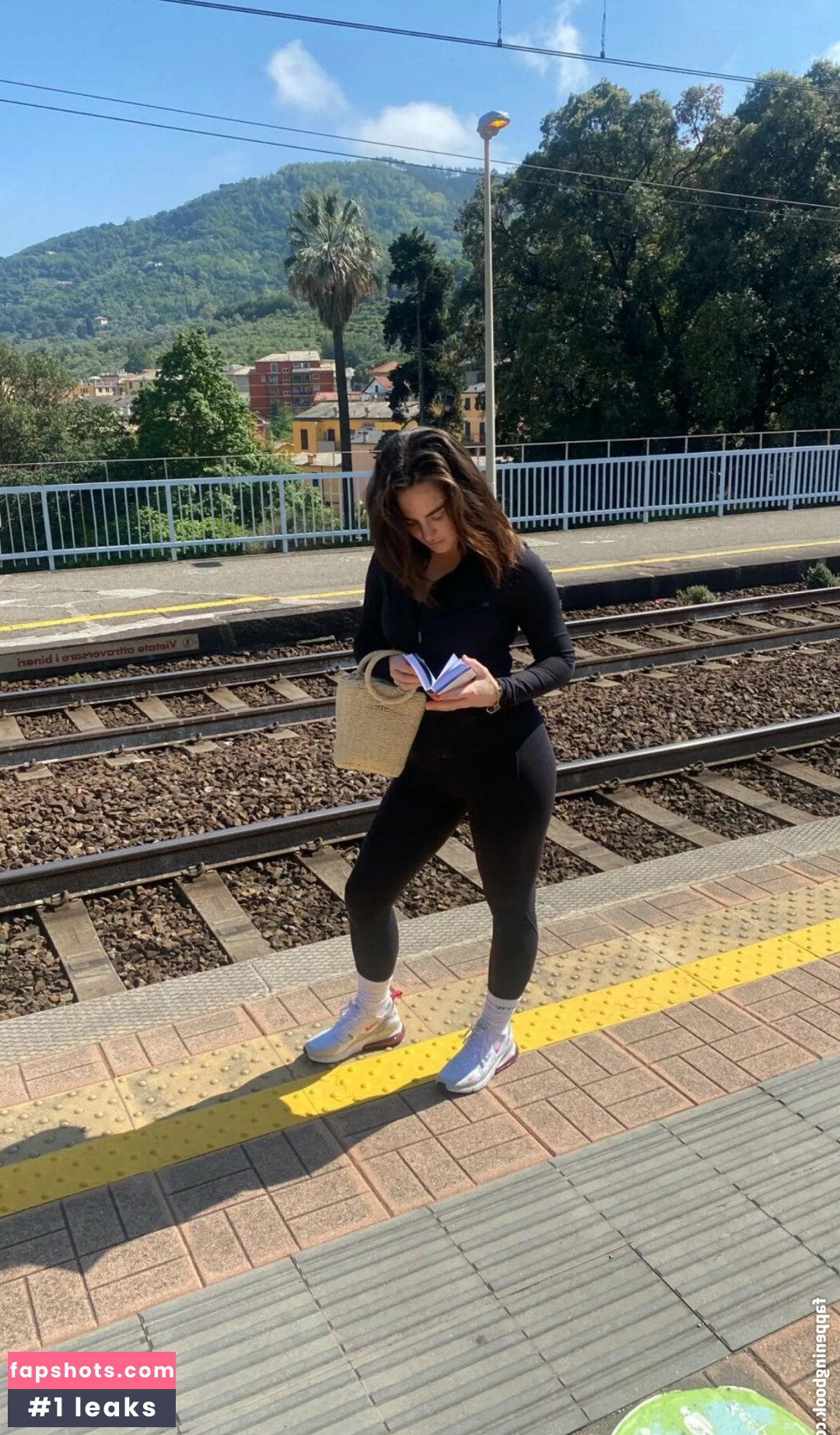 Joanna Jojo Levesque gallery photo #50