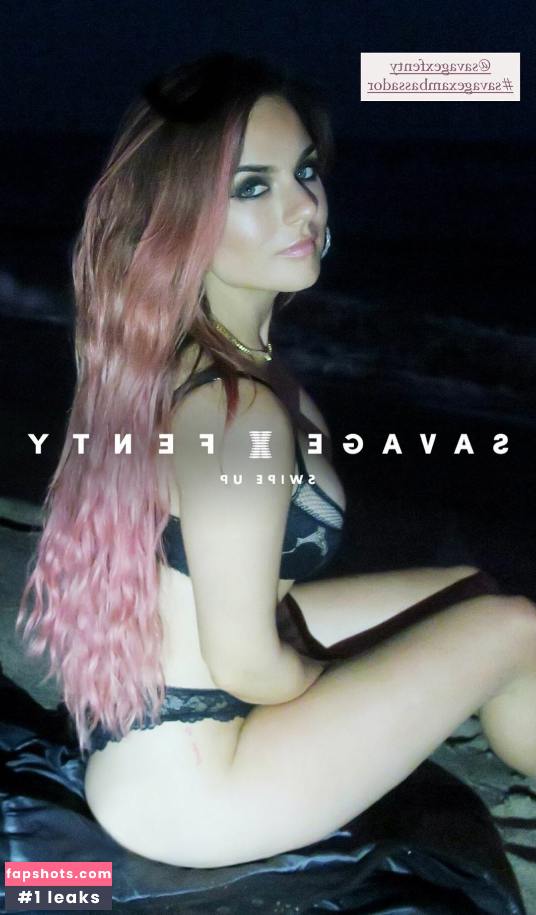 Joanna Jojo Levesque gallery photo #6