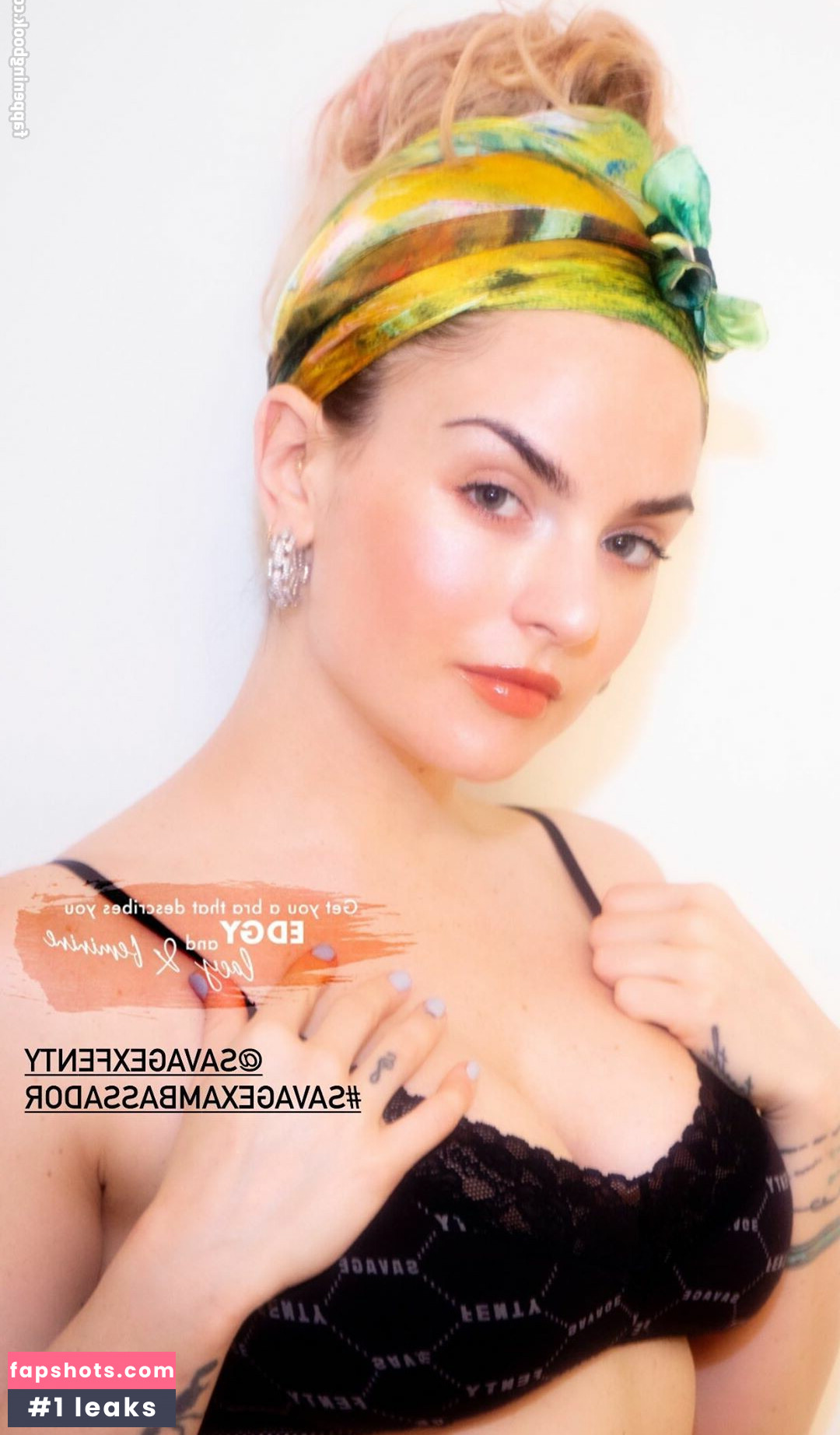 Joanna Jojo Levesque gallery photo #8