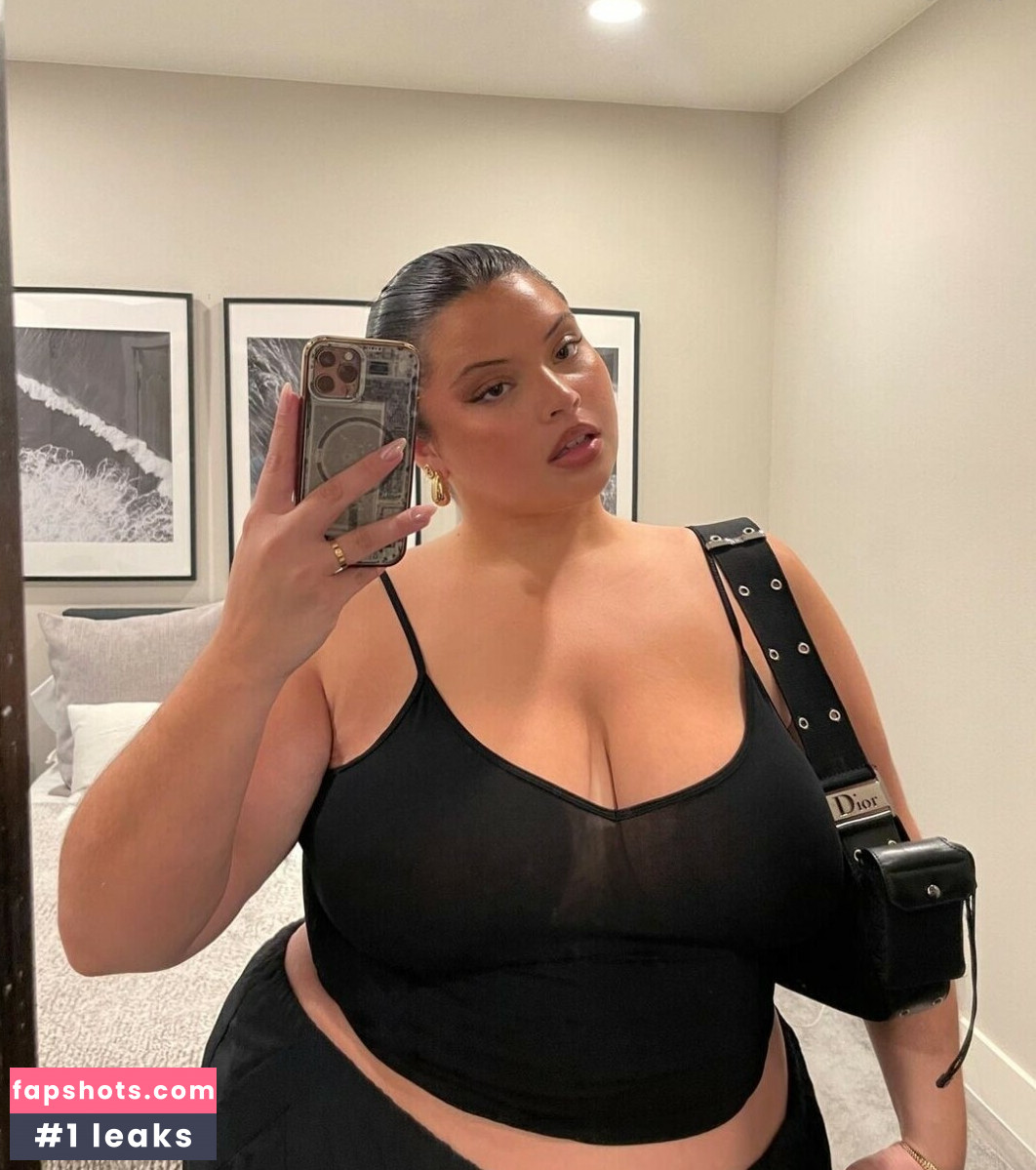 Joanna Pincerato gallery photo #9