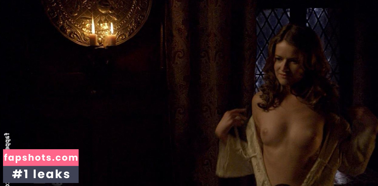 Joanne King gallery photo #6