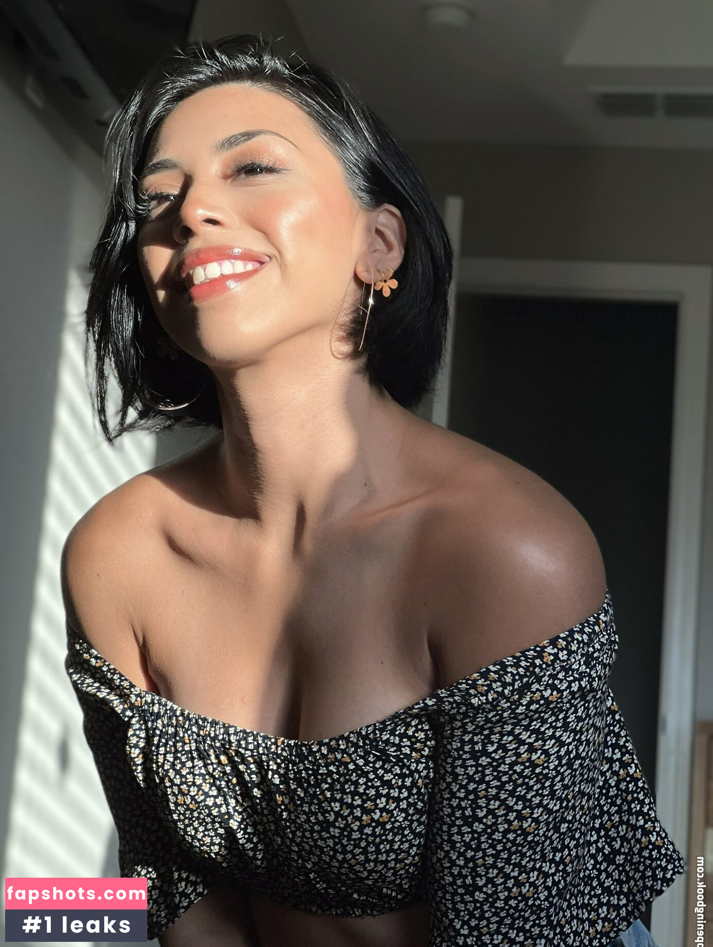 Jocelyn Marroquin gallery photo #12