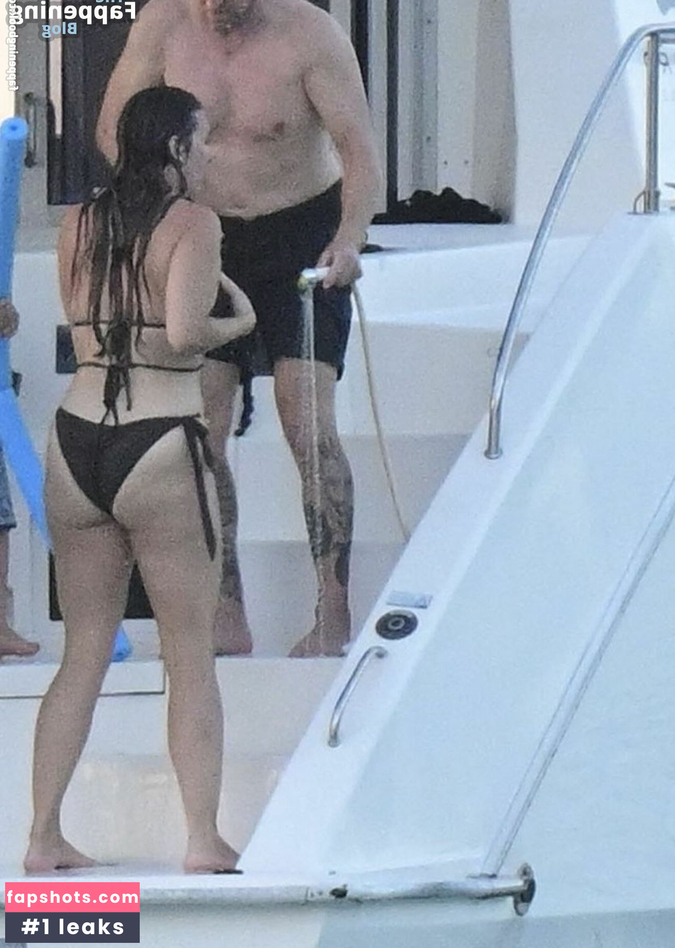 Jodi Albert gallery photo #15