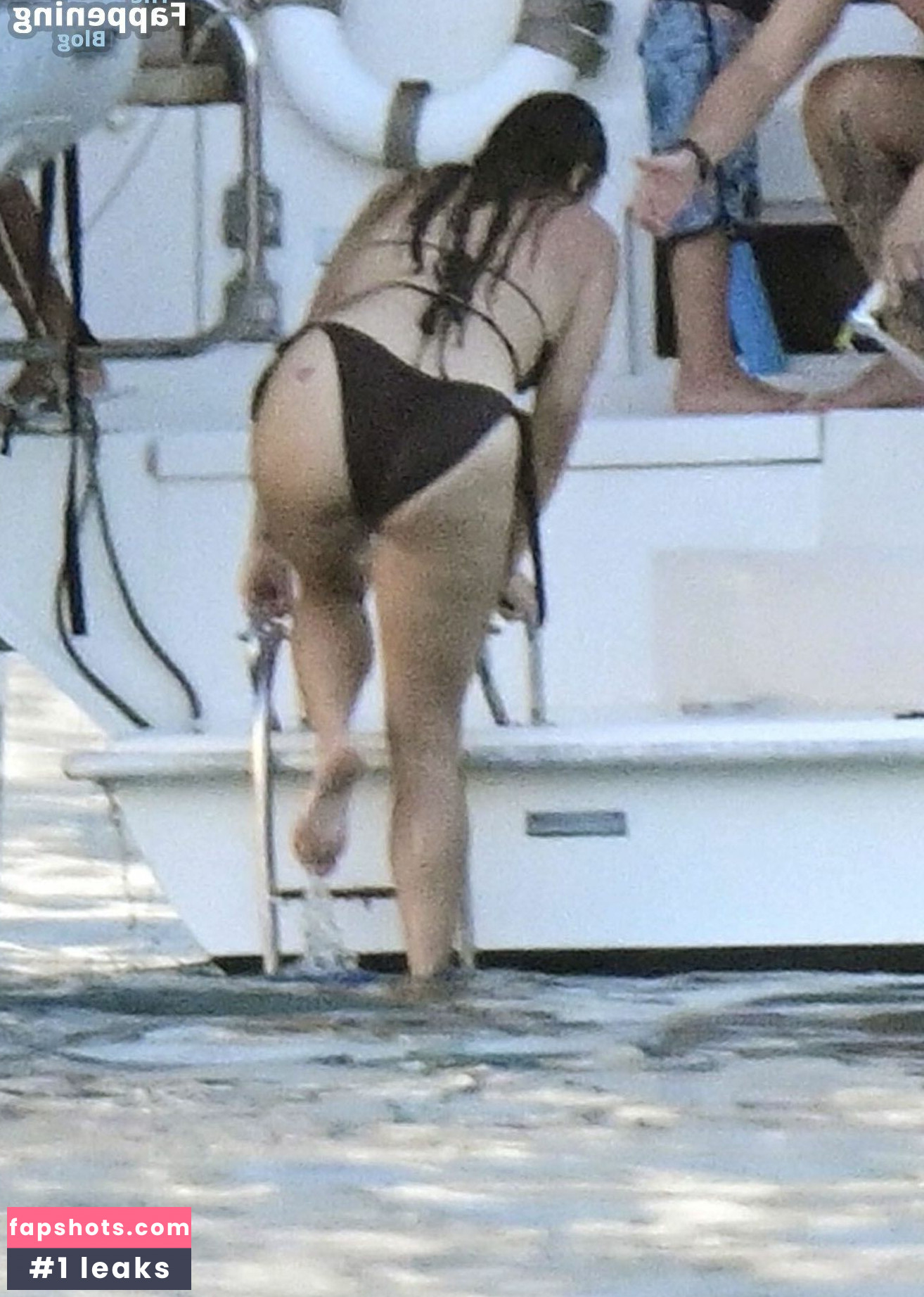 Jodi Albert gallery photo #20