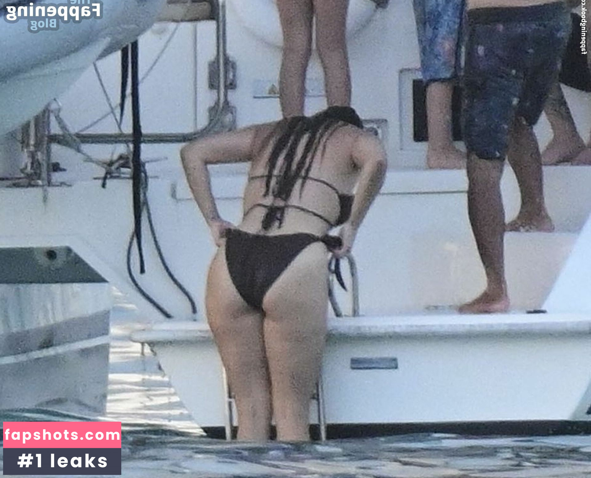 Jodi Albert gallery photo #21