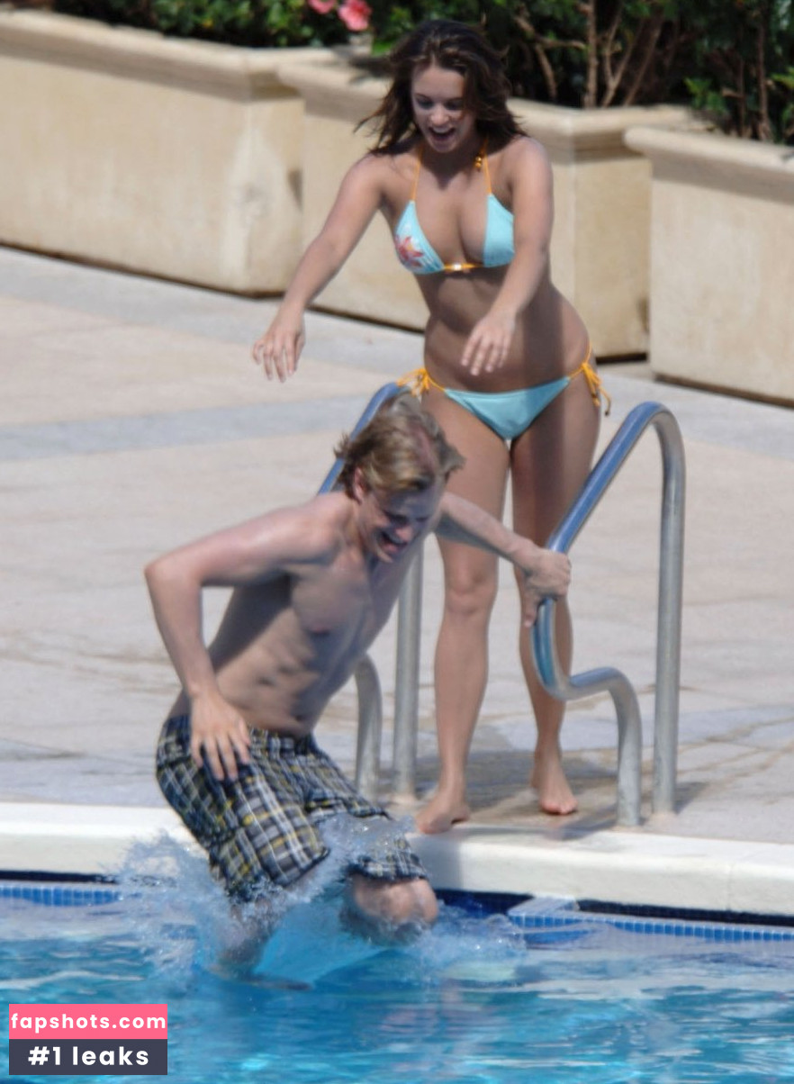 Jodi Albert gallery photo #59