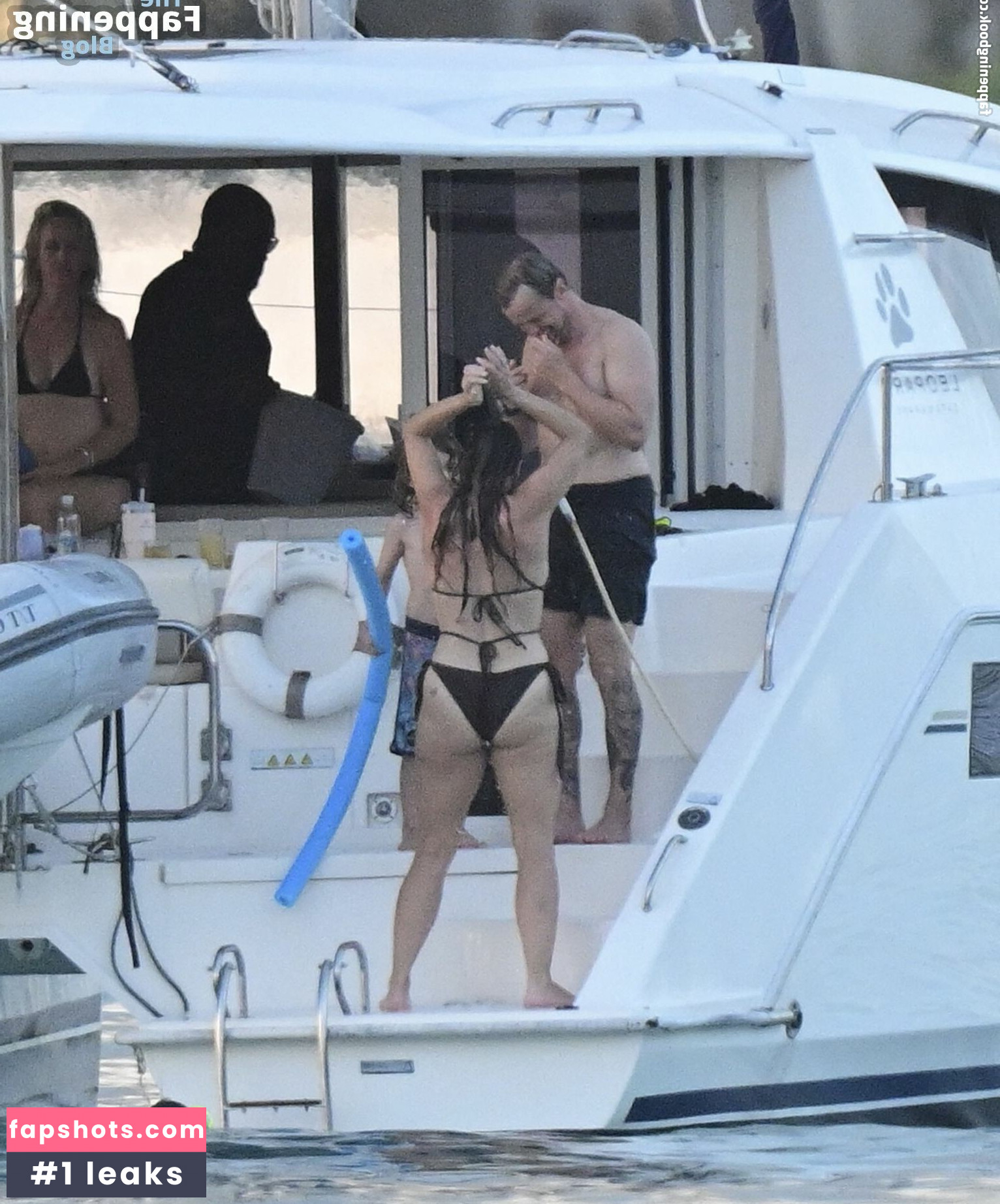 Jodi Albert gallery photo #8