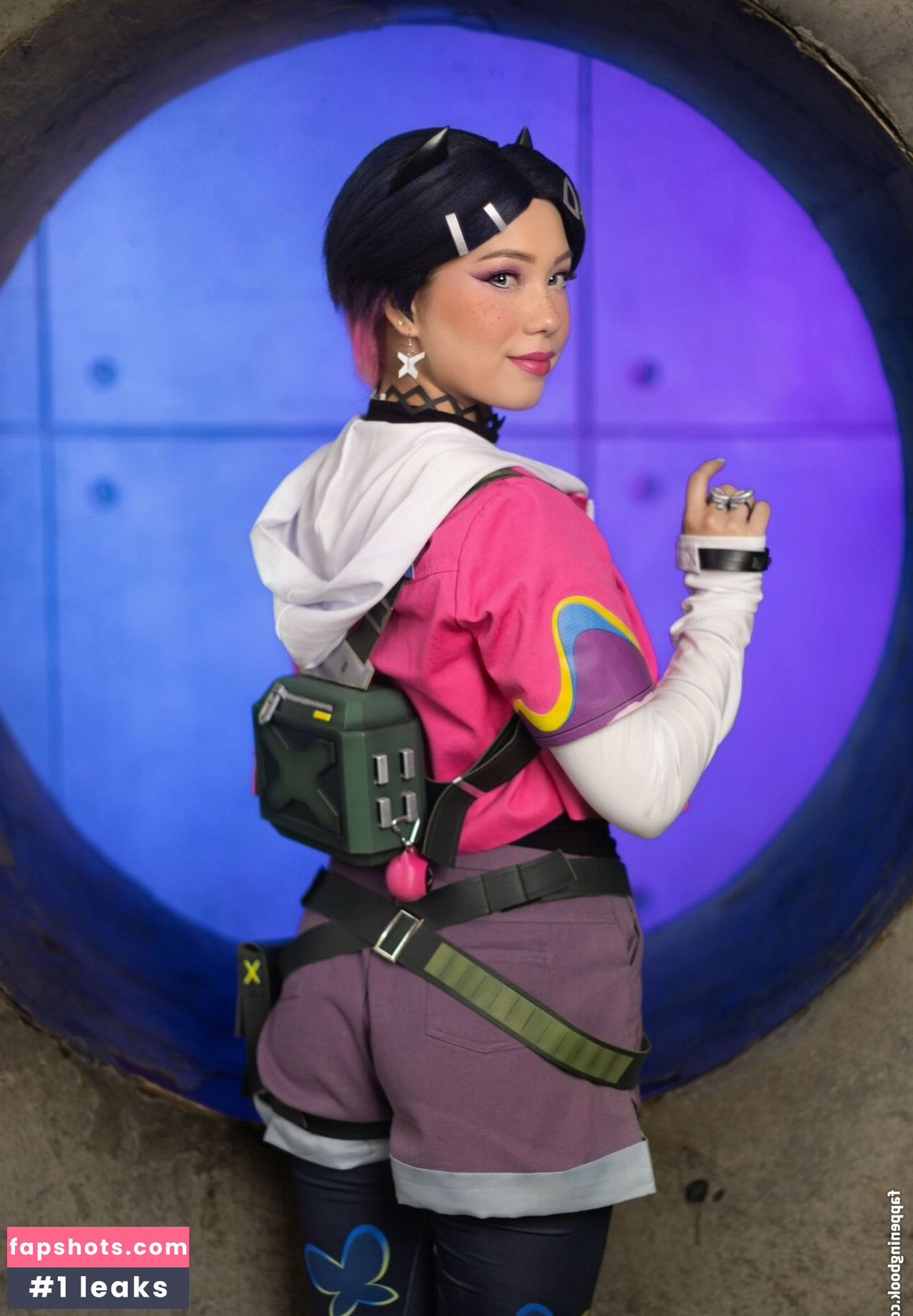 Jodi | QuarterJade gallery photo #18