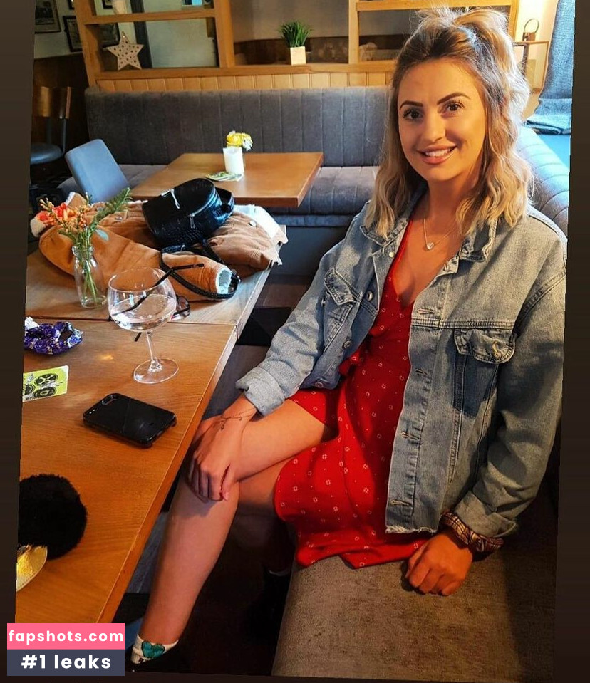 Jodie Carnall gallery photo #13