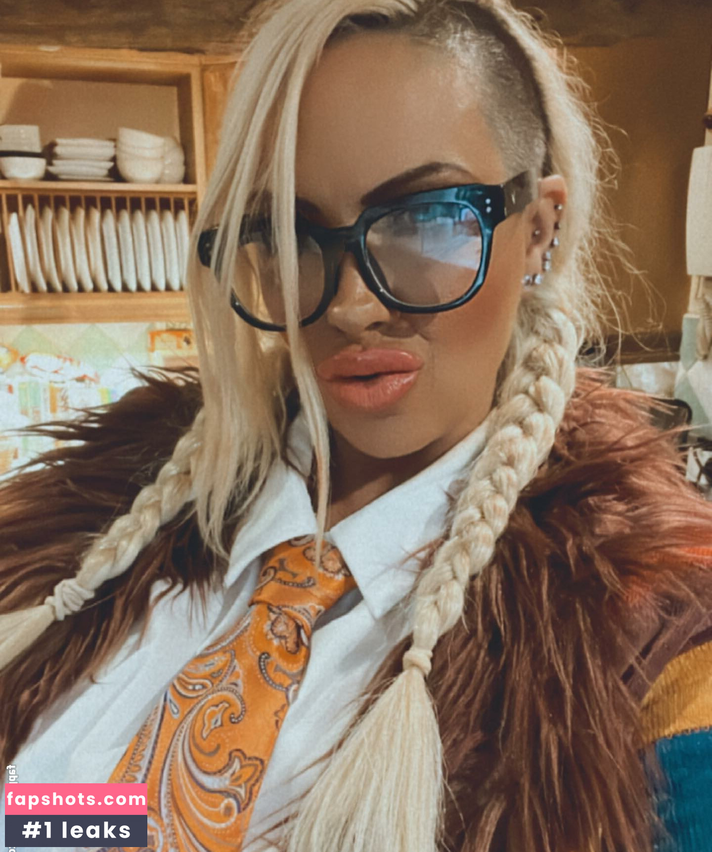 Jodie Marsh gallery photo #197