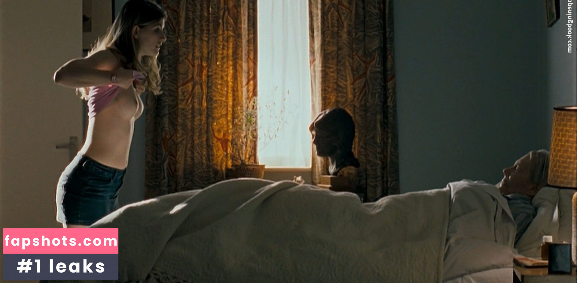 Jodie Whittaker gallery photo #13