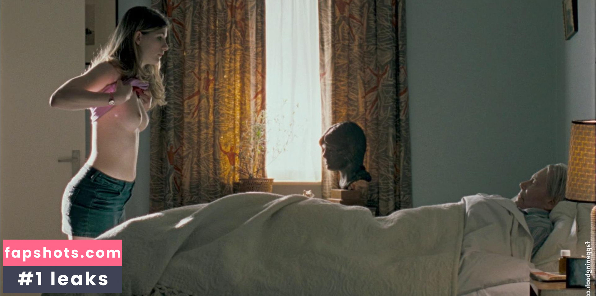 Jodie Whittaker gallery photo #24