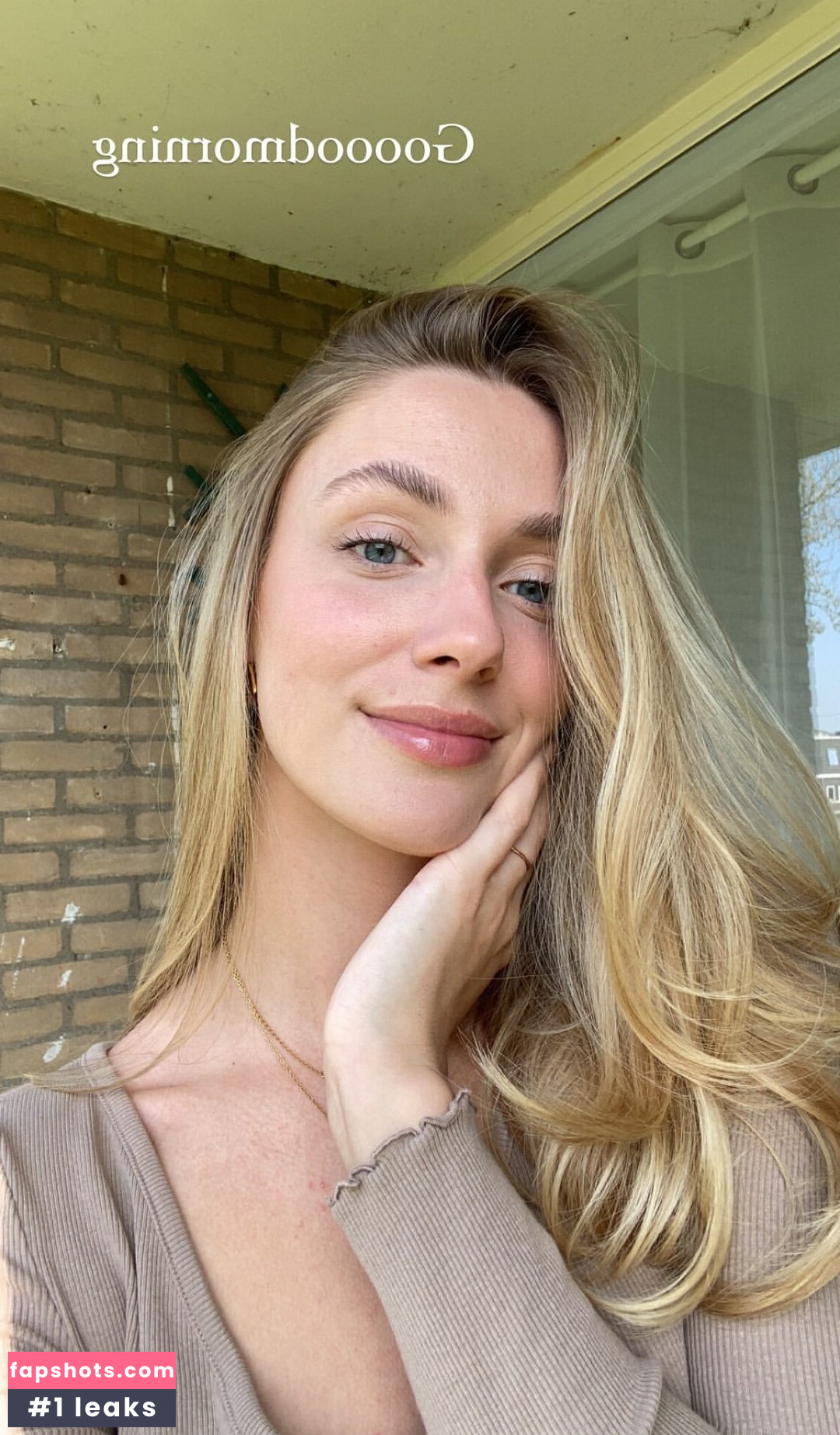 Joelle Denice gallery photo #7