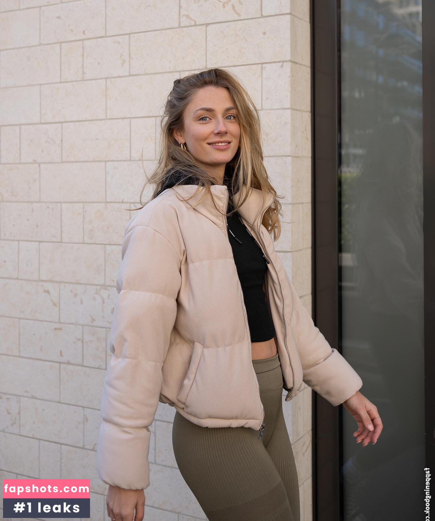 Joelle Denice gallery photo #10