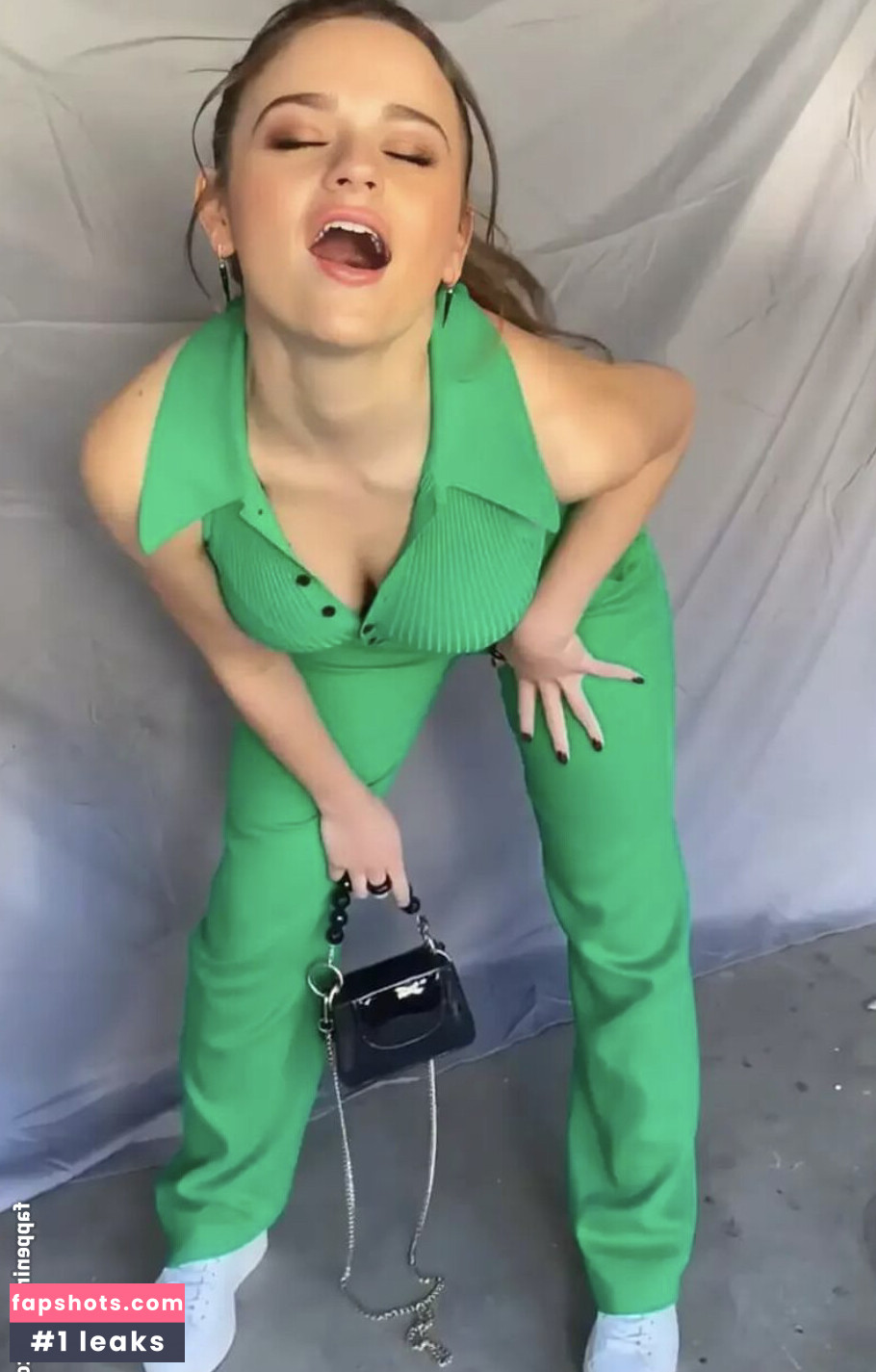 Joey King gallery photo #1004