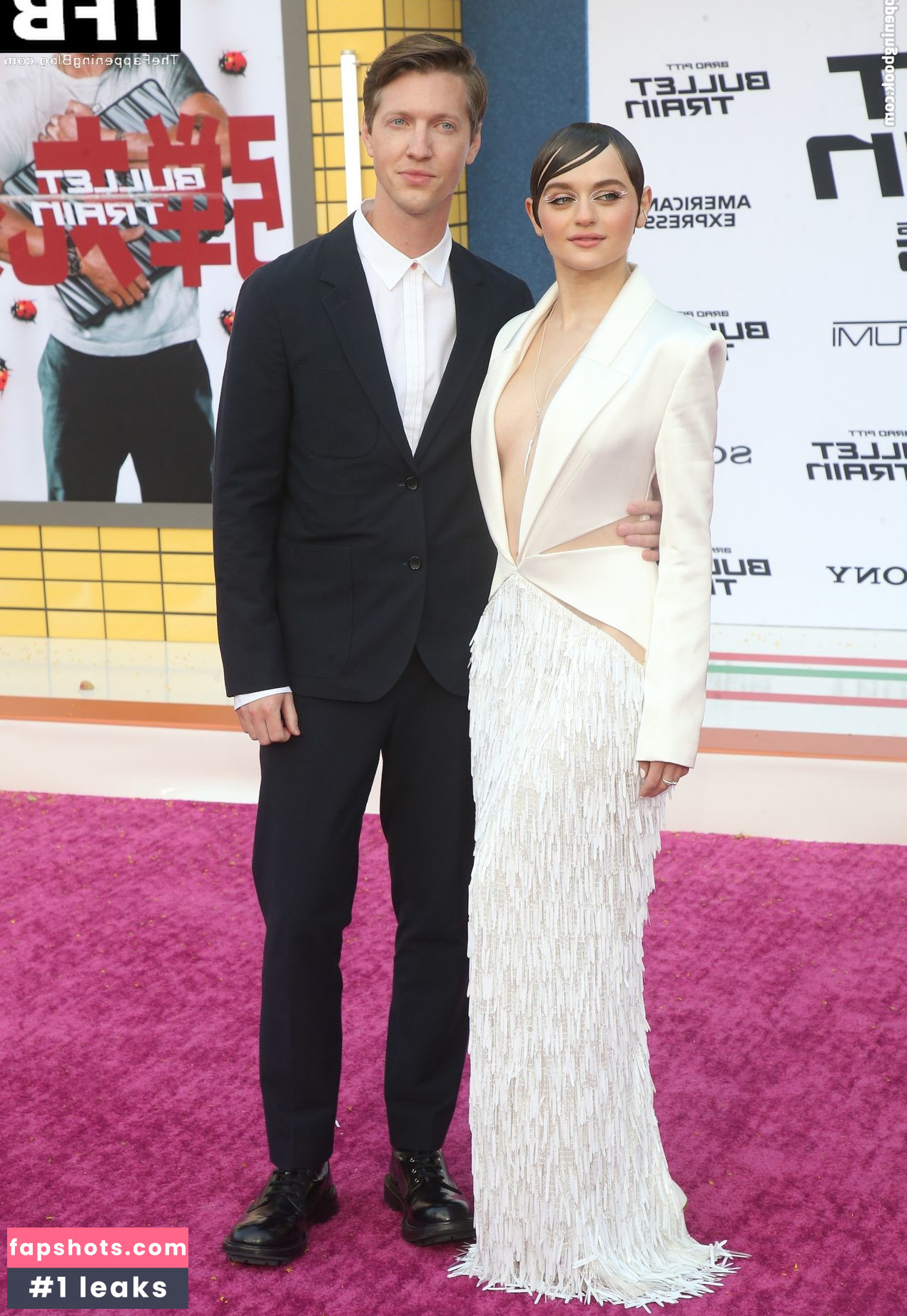 Joey King gallery photo #1075