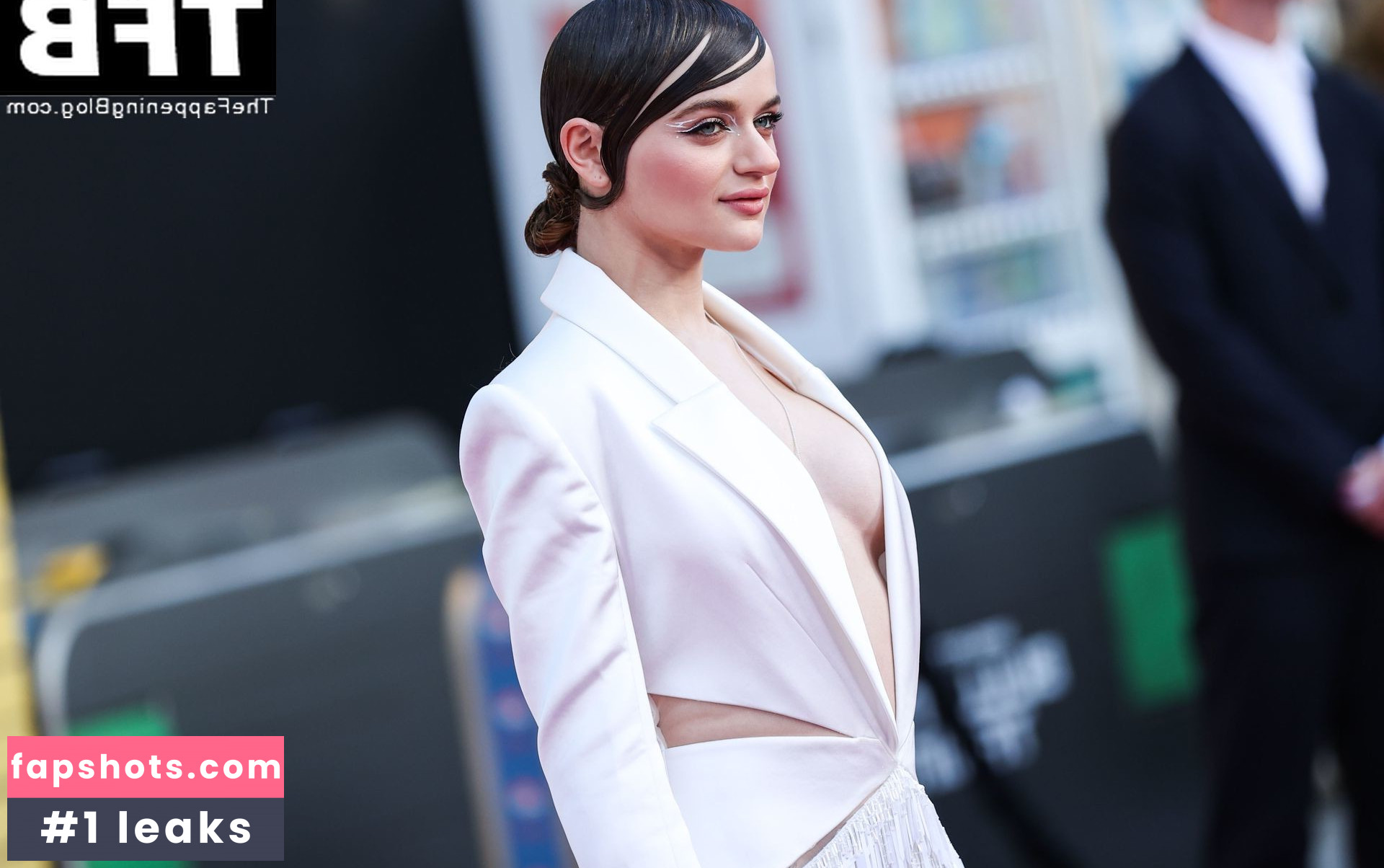 Joey King gallery photo #1179