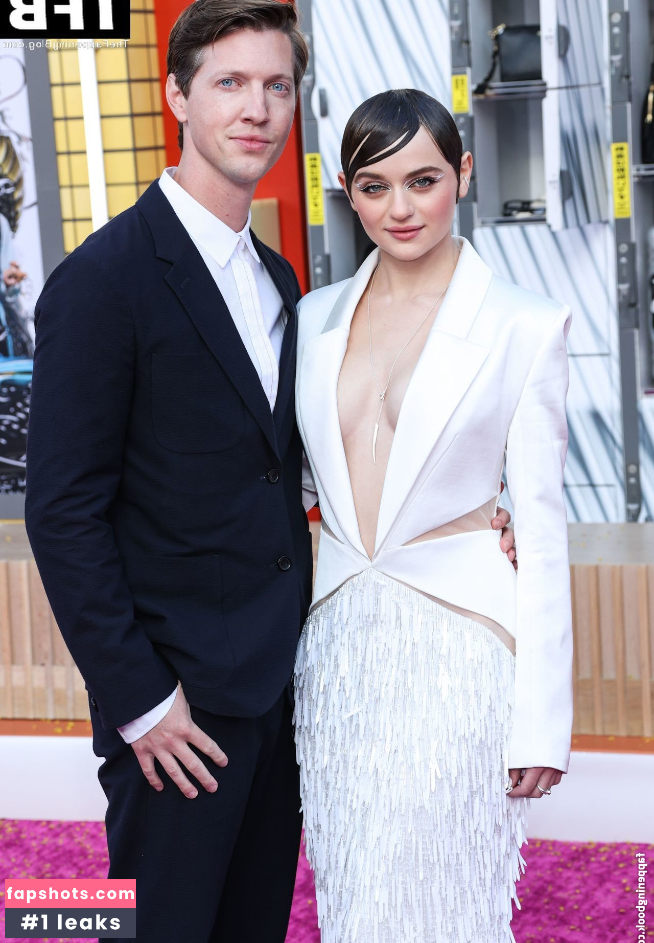 Joey King gallery photo #1189