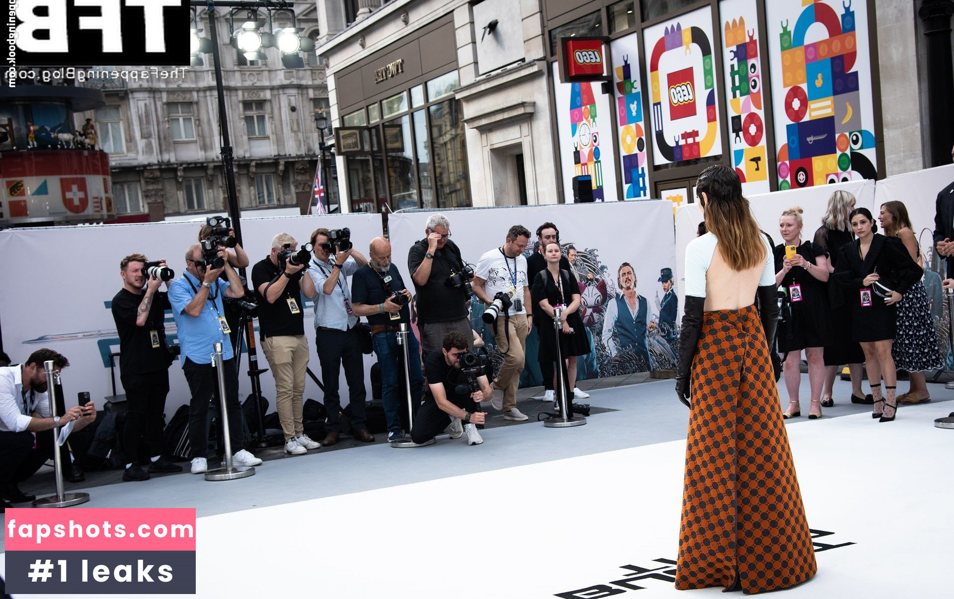 Joey King gallery photo #1259