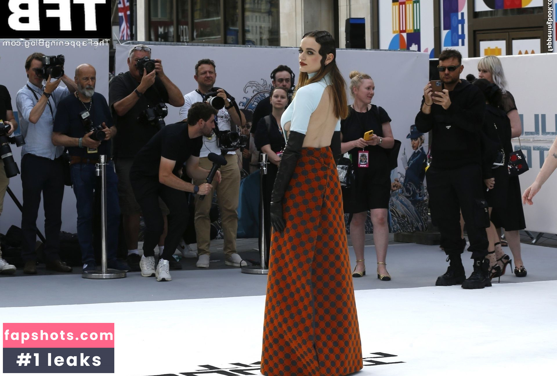 Joey King gallery photo #1279