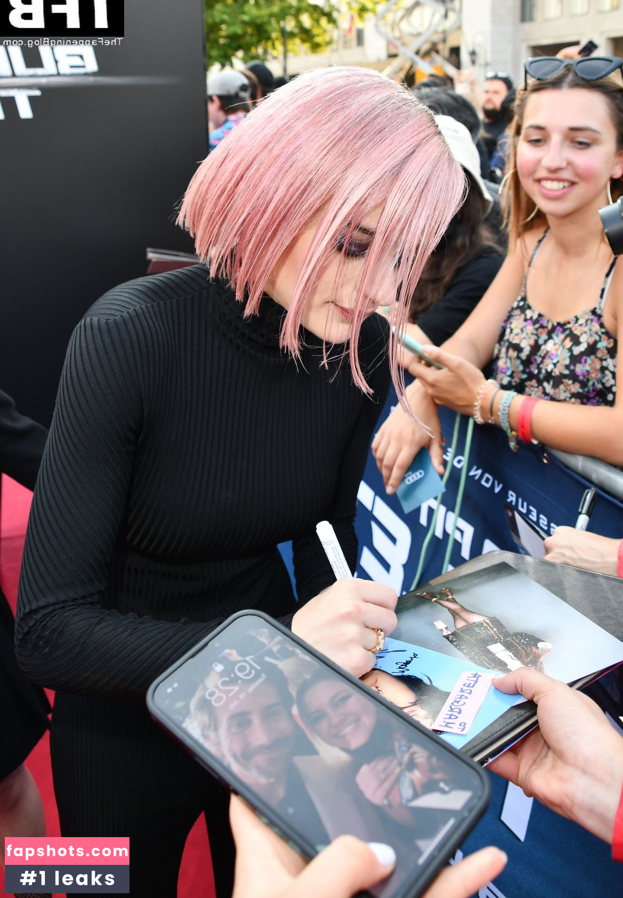 Joey King gallery photo #1368