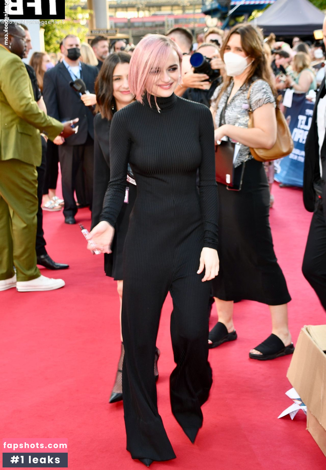 Joey King gallery photo #1369