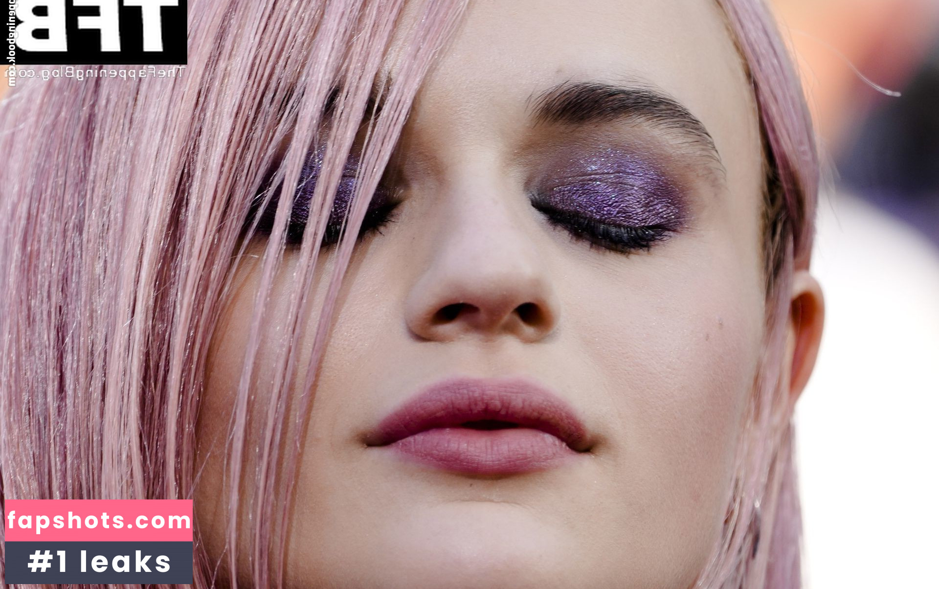 Joey King gallery photo #1403