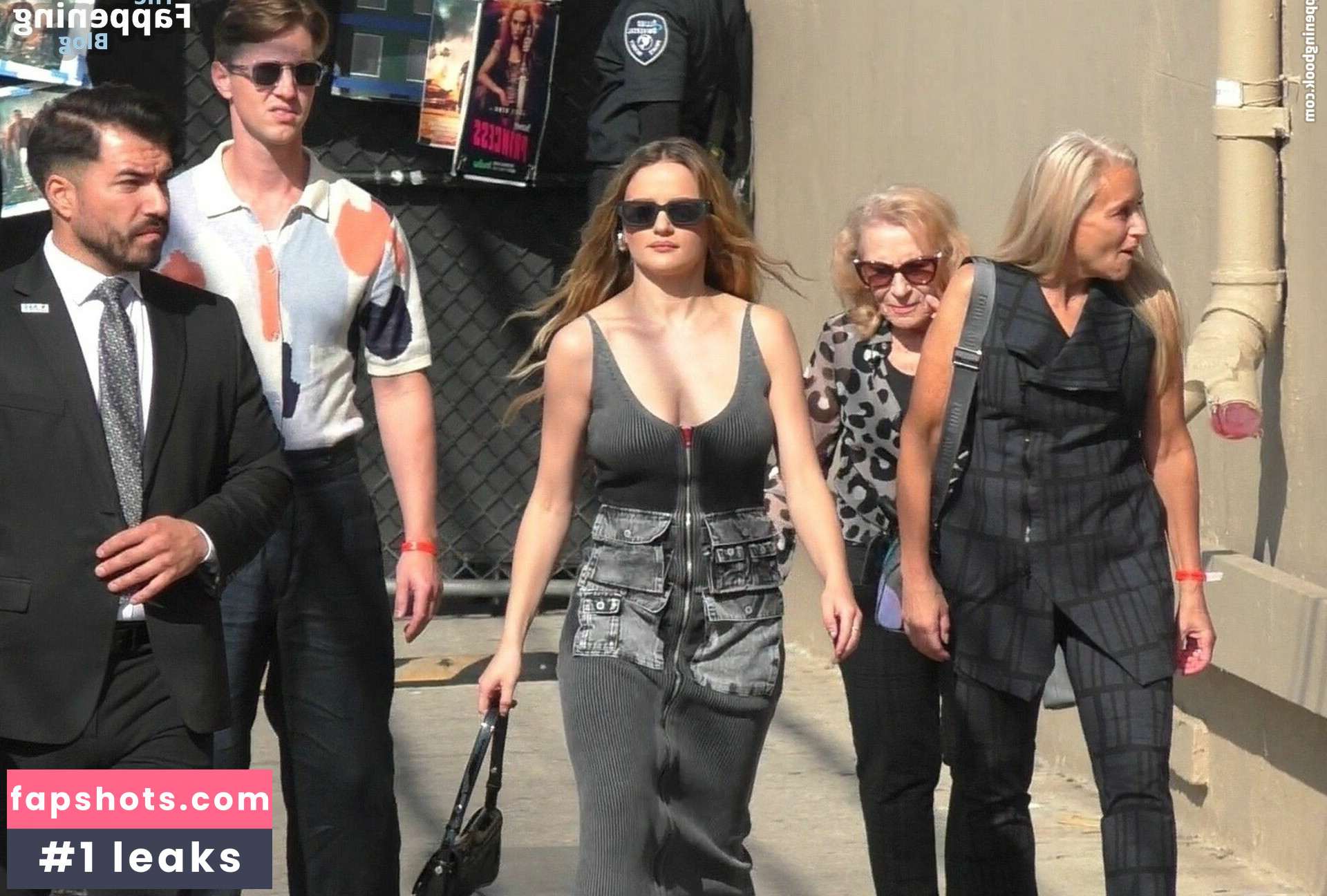 Joey King gallery photo #149