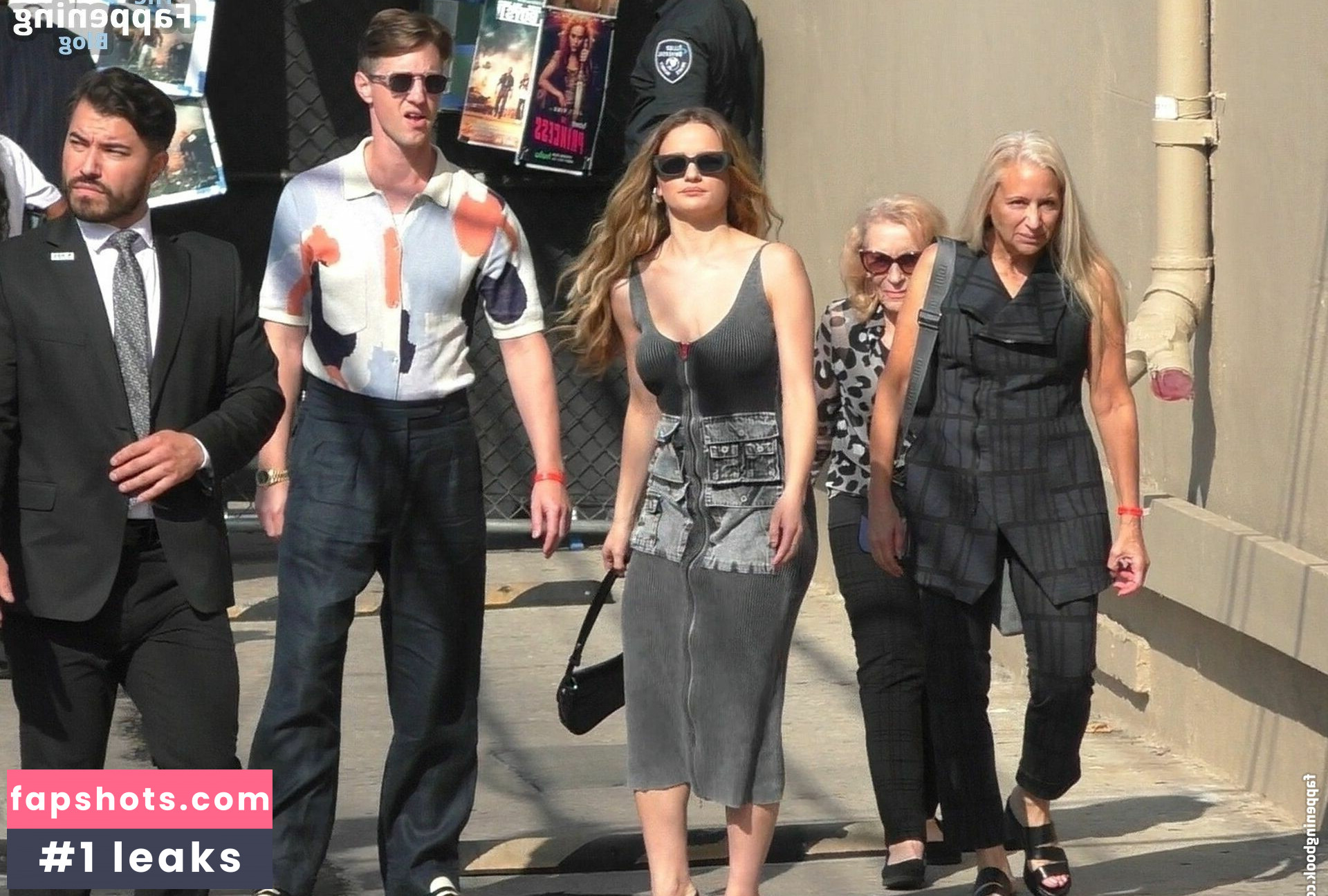 Joey King gallery photo #150