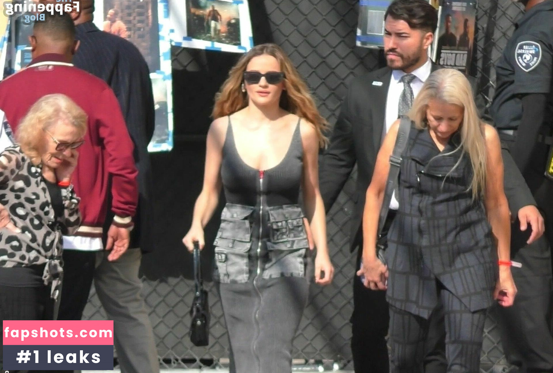 Joey King gallery photo #157