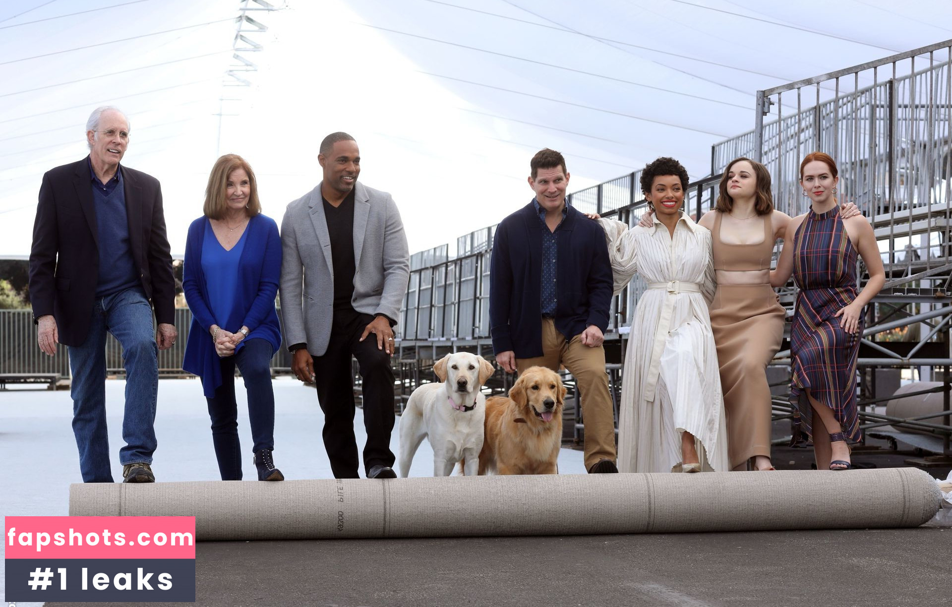 Joey King gallery photo #1684