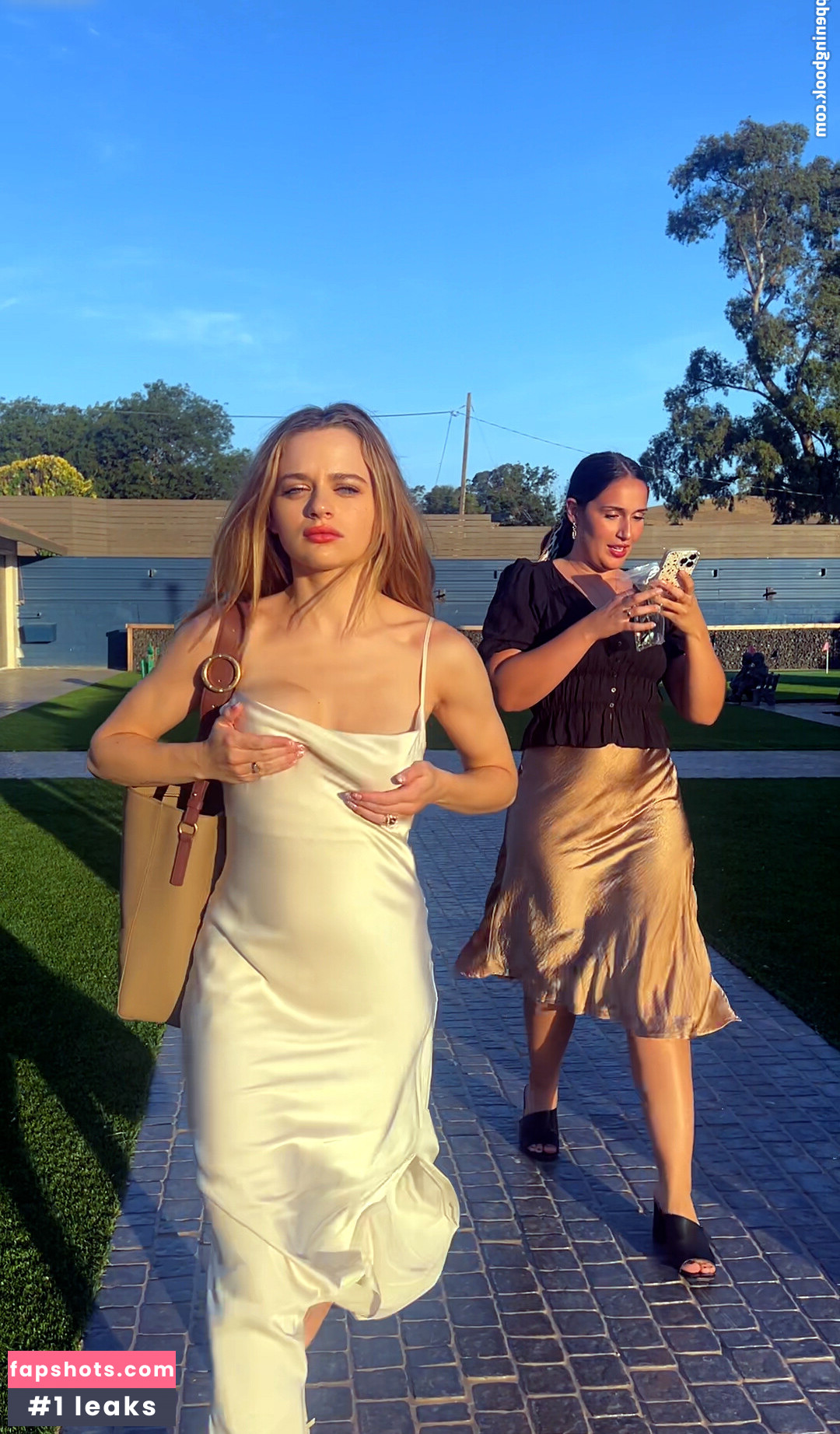 Joey King gallery photo #388