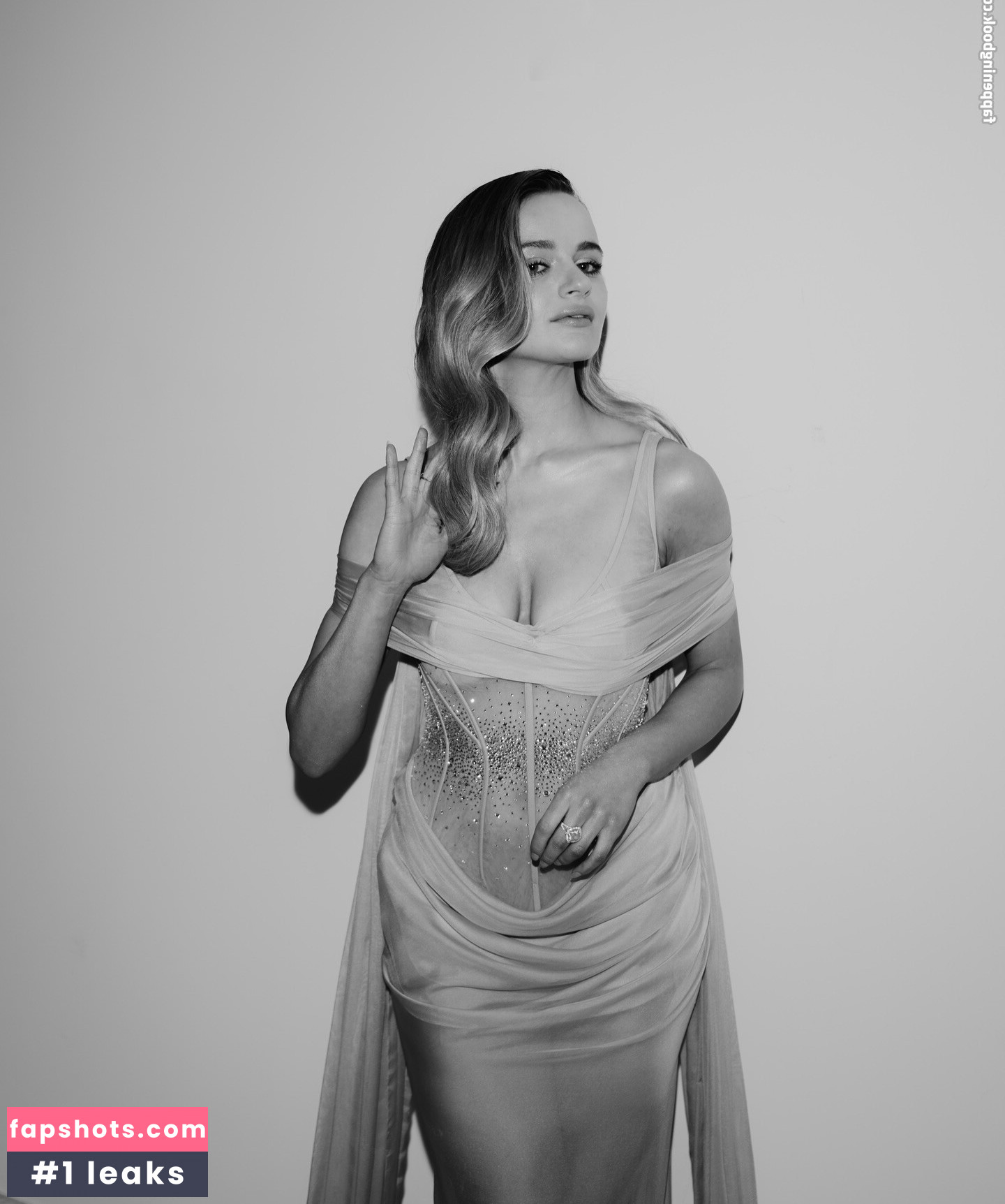 Joey King gallery photo #429