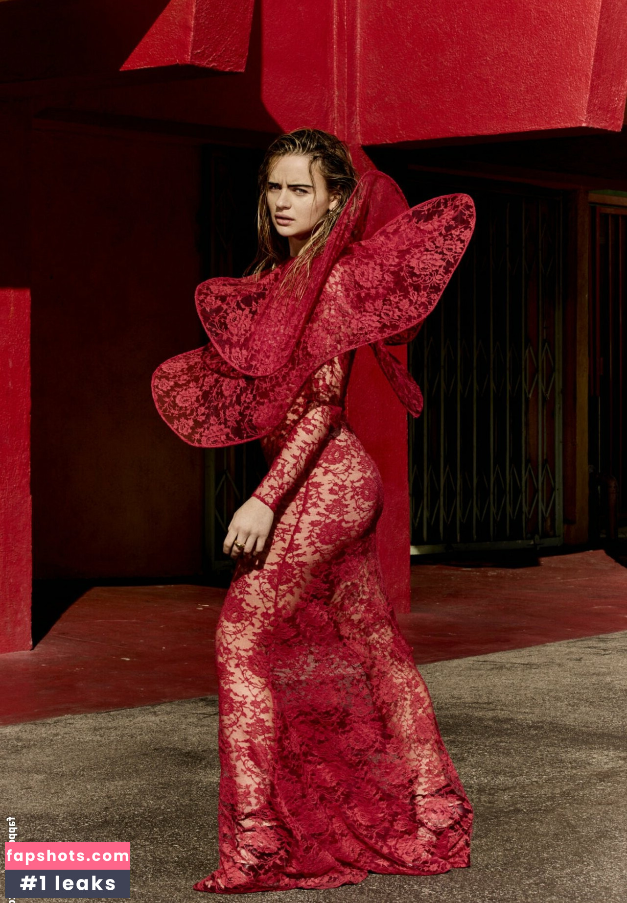 Joey King gallery photo #485