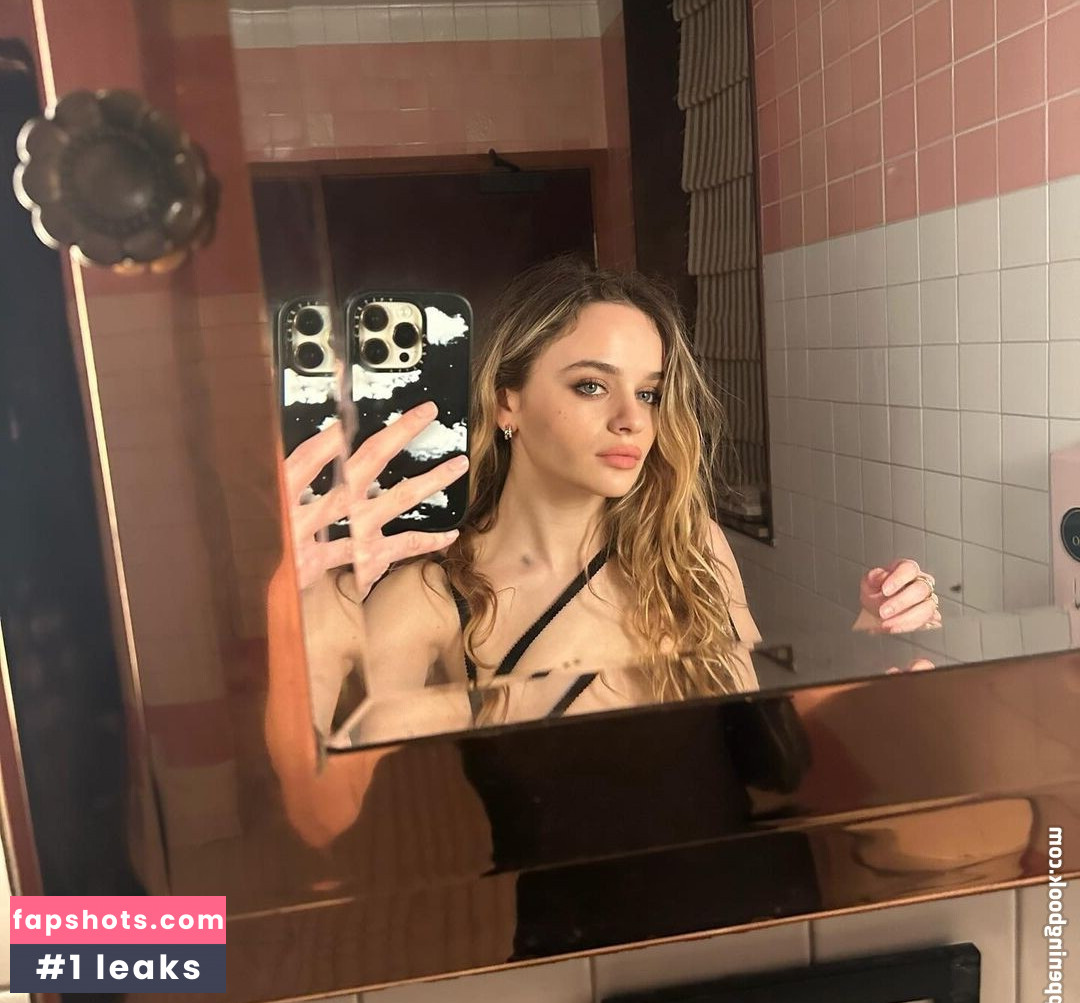 Joey King gallery photo #624