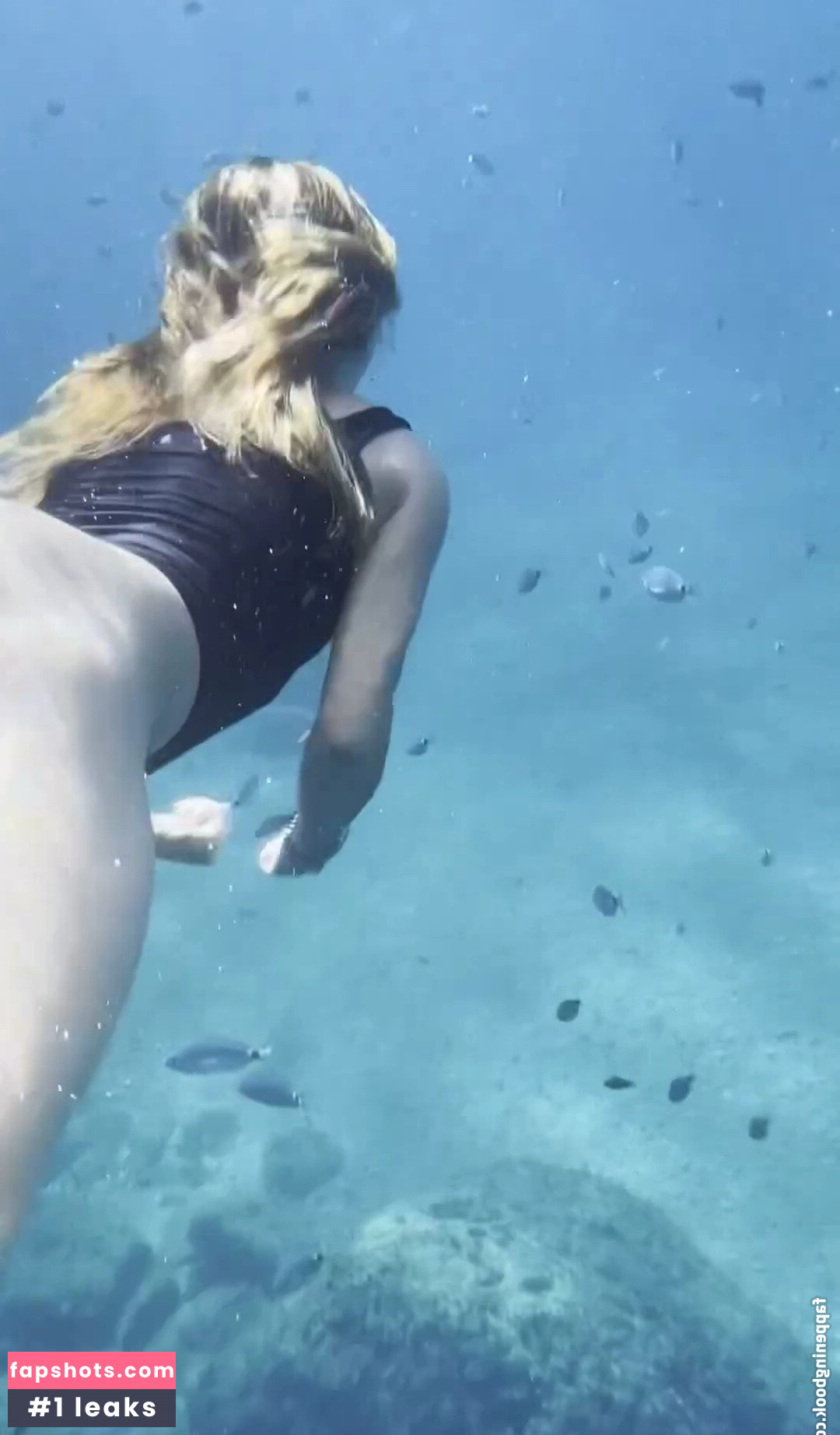 Joey King gallery photo #651