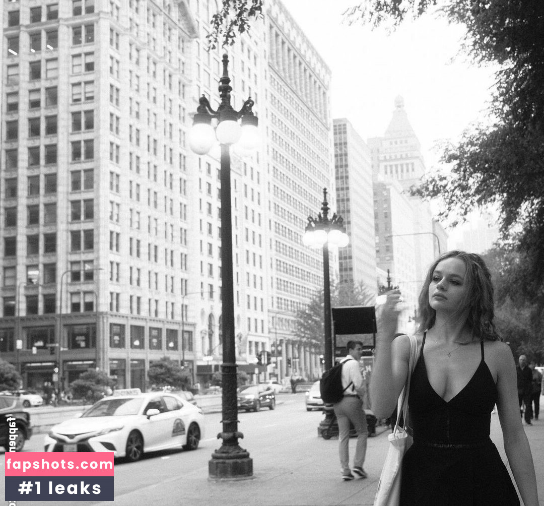 Joey King gallery photo #674